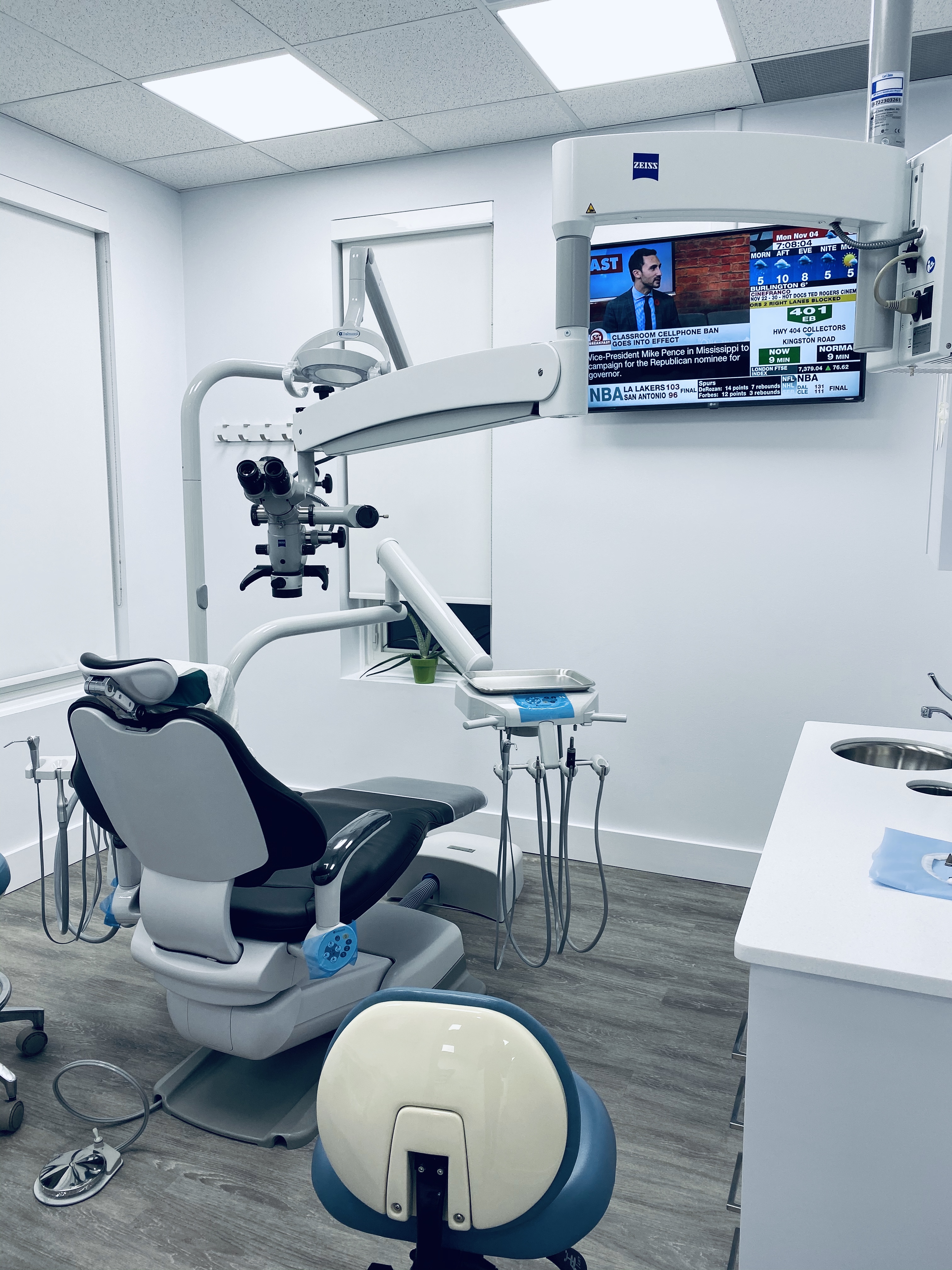 photo of 2000 Yonge Dental dental clinic near Old Toronto, Ontario