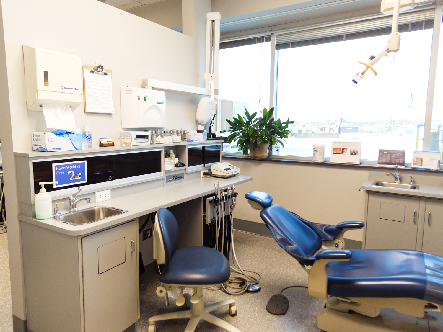 photo of Bloor West Village Dental Care dental clinic near Old Toronto, Ontario